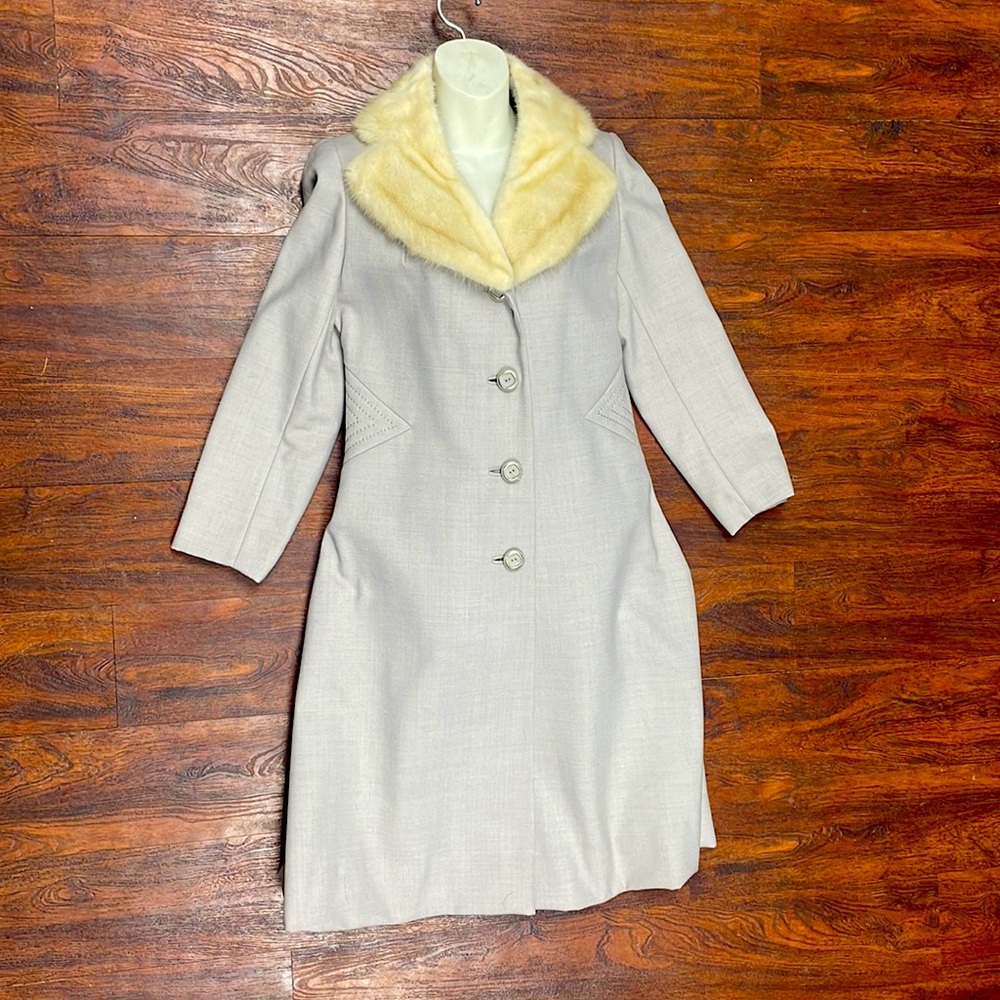 Antique Women’s Faux Fur Lined Trench Coat 60s